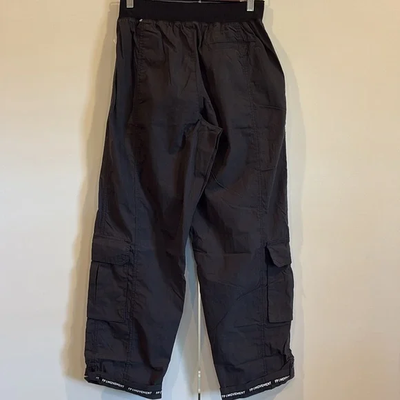 NWOT Free People Movement Mesmerize Me Black Cargo Pants Size Small Hiking - Picture 10 of 16